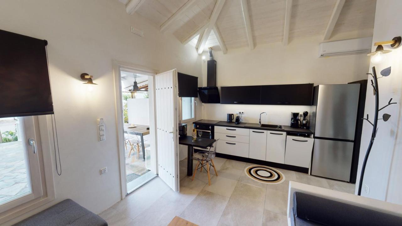 Yalos Luxury Home Agioi Saranta ภายนอก รูปภาพ